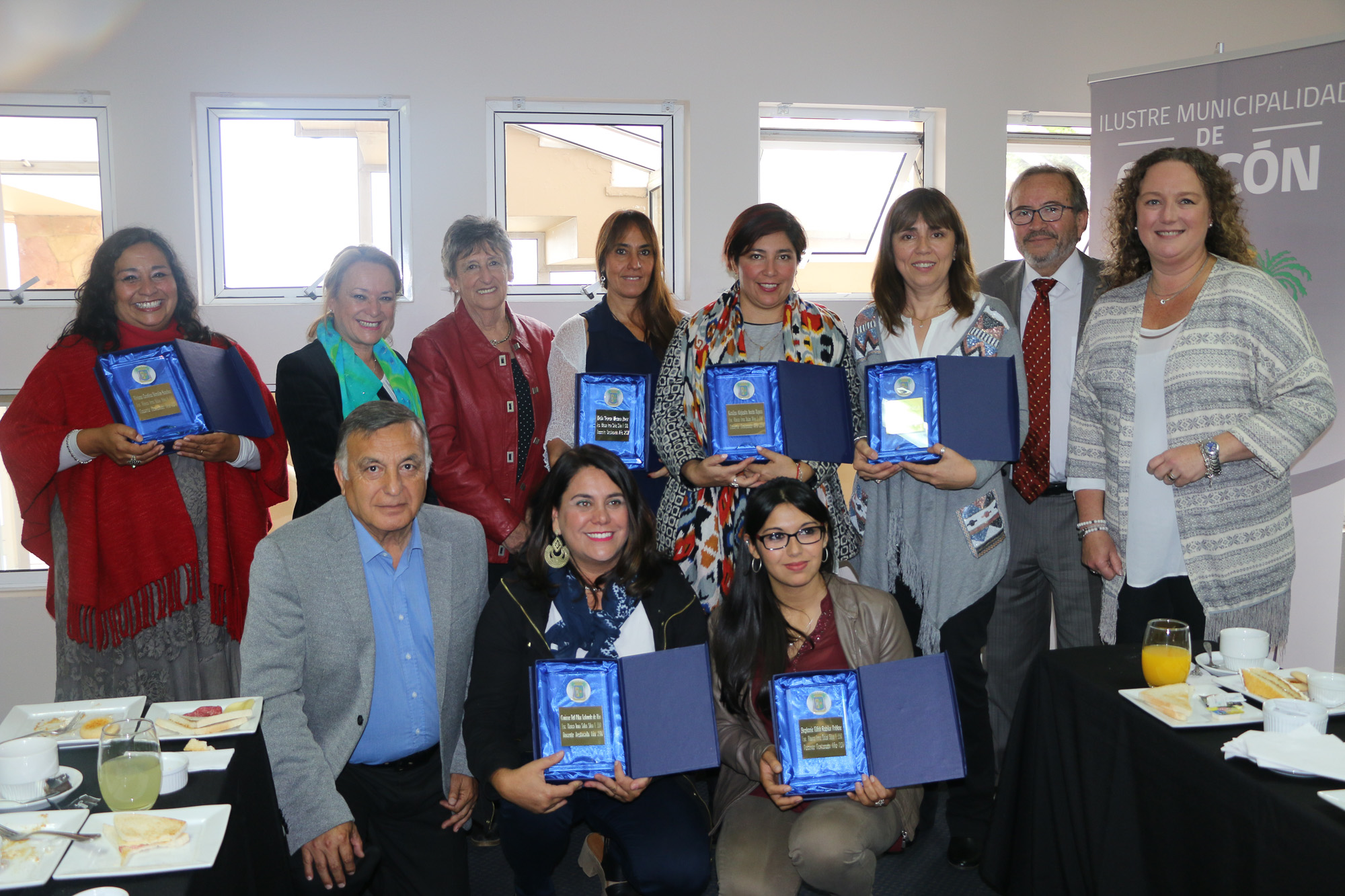 Dos colegios municipales de Concón obtuvieron excelencia académica