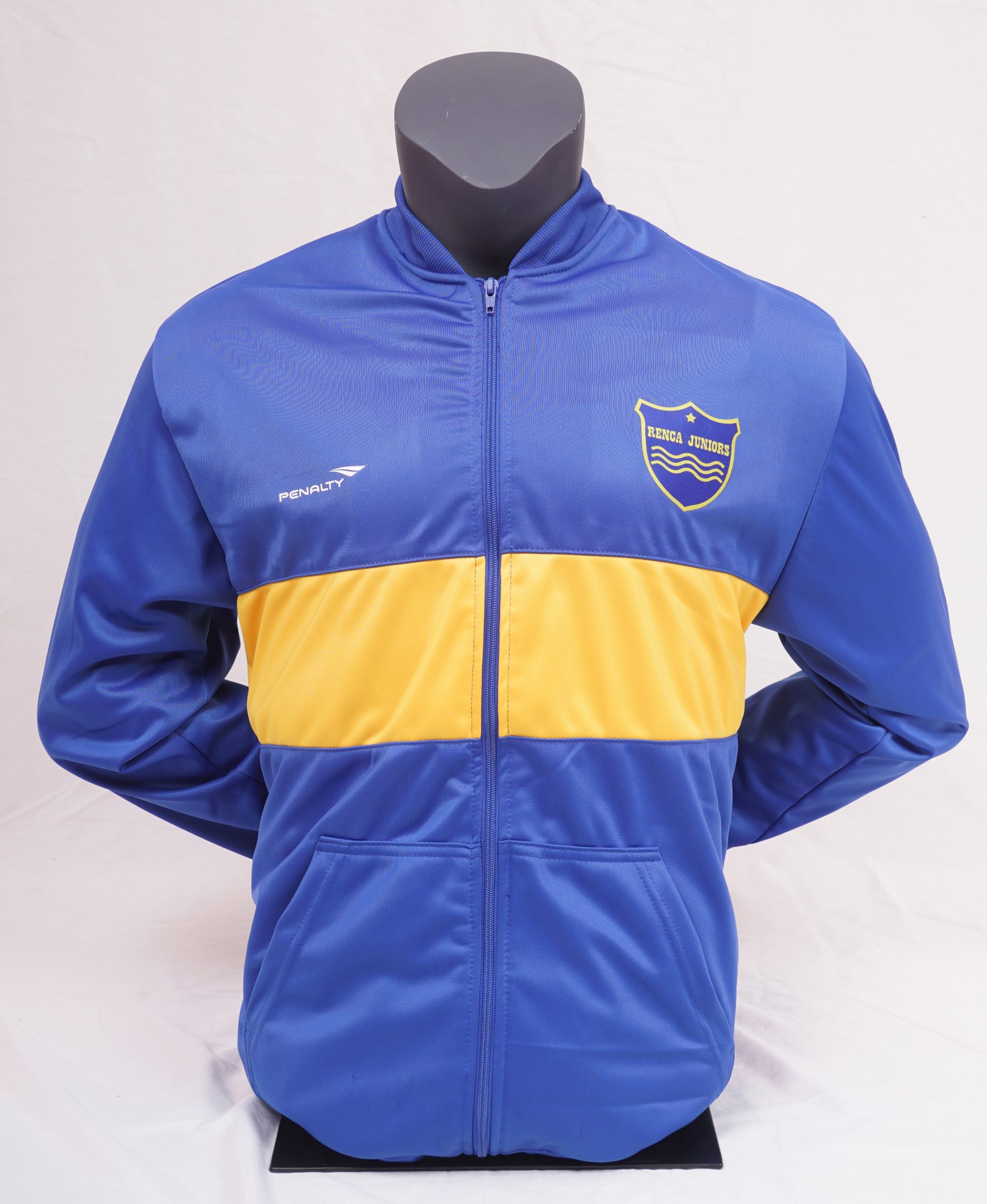 “Si Yo Fuera Rico” lanza línea de ropa deportiva de “Renca Juniors”