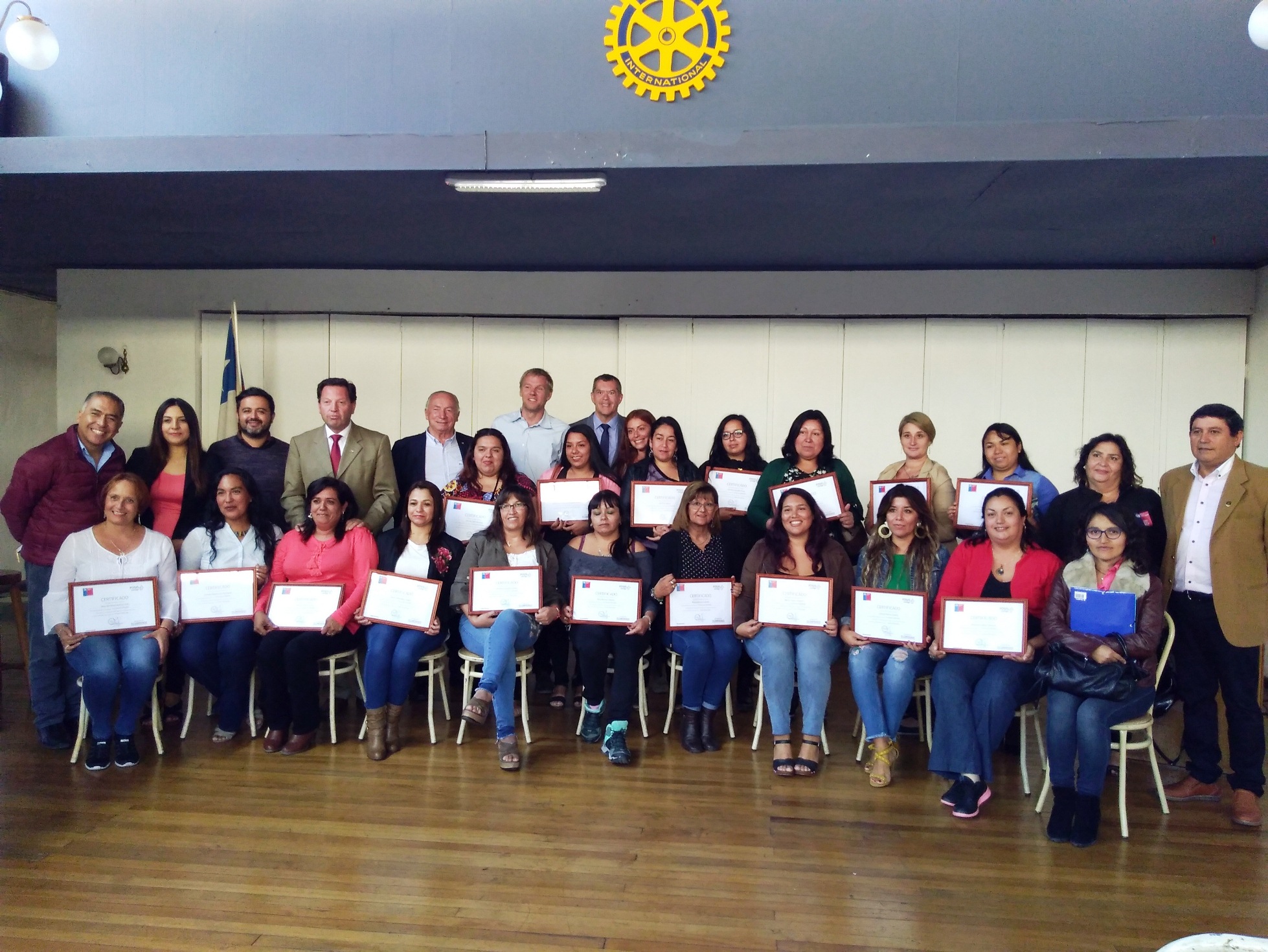 Veintiséis mujeres recibieron apoyo para sus emprendimientos en Quillota