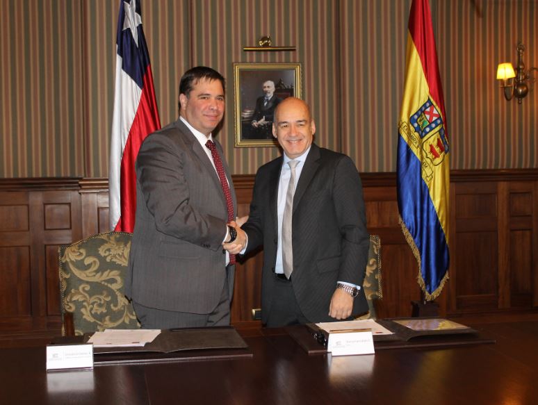 Seremi de Energía firma convenio de cooperación con Universidad Federico Santa María