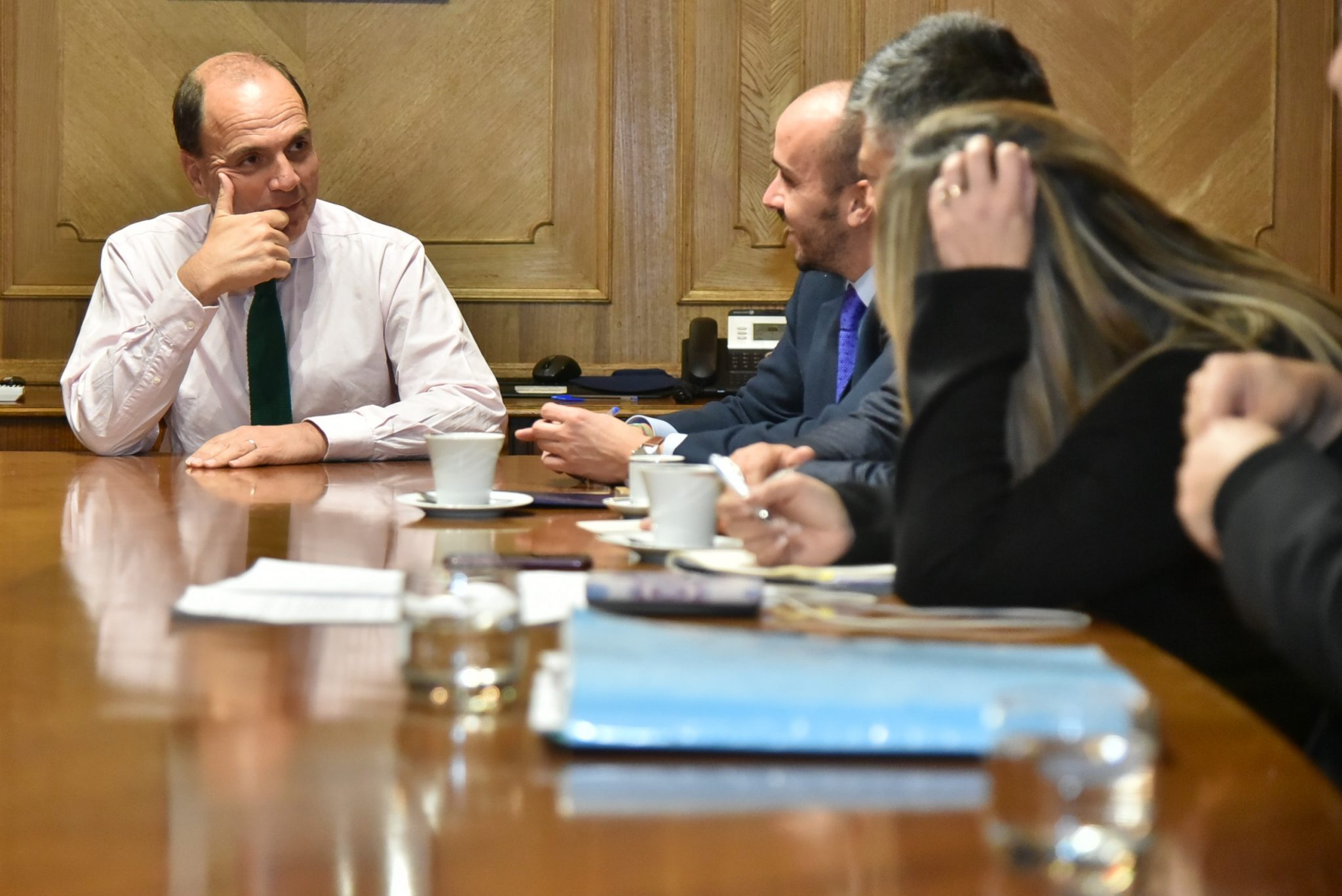 Luego de 11 años de espera: Alcalde de Limache se reunió con ministro de vivienda para destrabar proyecto de viviendas sociales