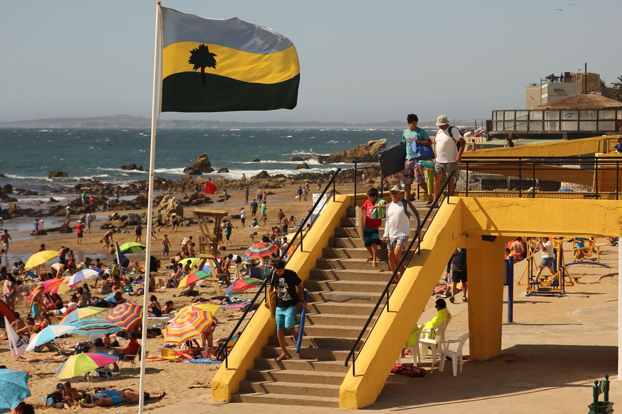 Municipalidad de Concón inyecta recursos para hacer mejoras en Playa Amarilla