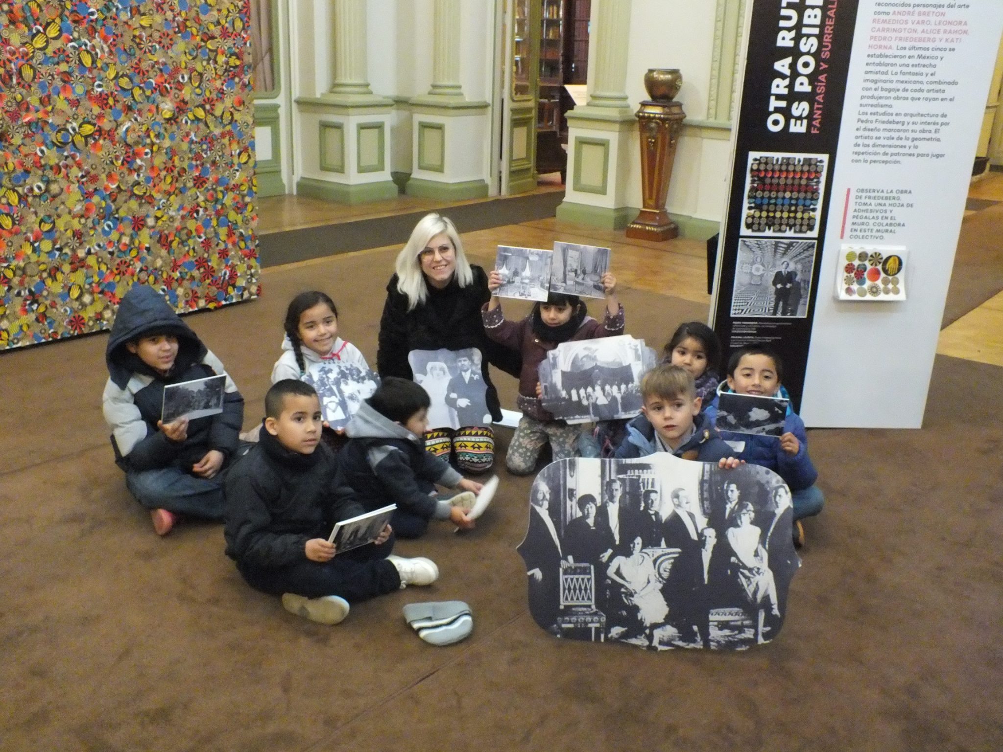 Niños participaron en taller reconociendo su patrimonio a través de fotos familiares en Palacio Rioja