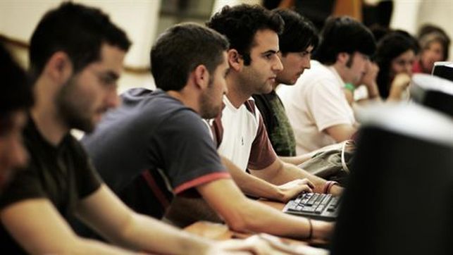 Este domingo en “El Informante” el Ministro del Trabajo enfrentará críticas por polémico estatuto laboral joven