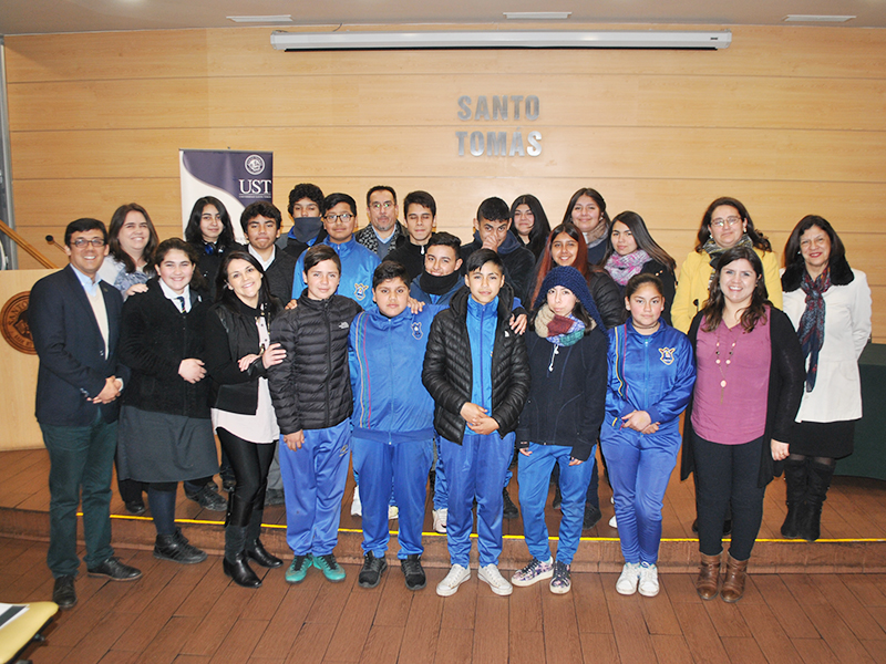 Escuela de Enfermería de UST Viña del Mar finaliza exitoso taller de sexualidad y afectividad con alumnos del colegio Theodor Heuss de Quilpué