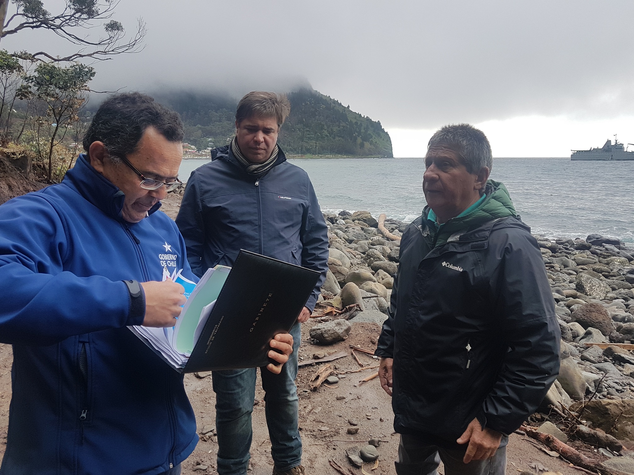 Seremi de Energía propone acciones que apoyen el abastecimiento eléctrico de la Isla Robinson Crusoe