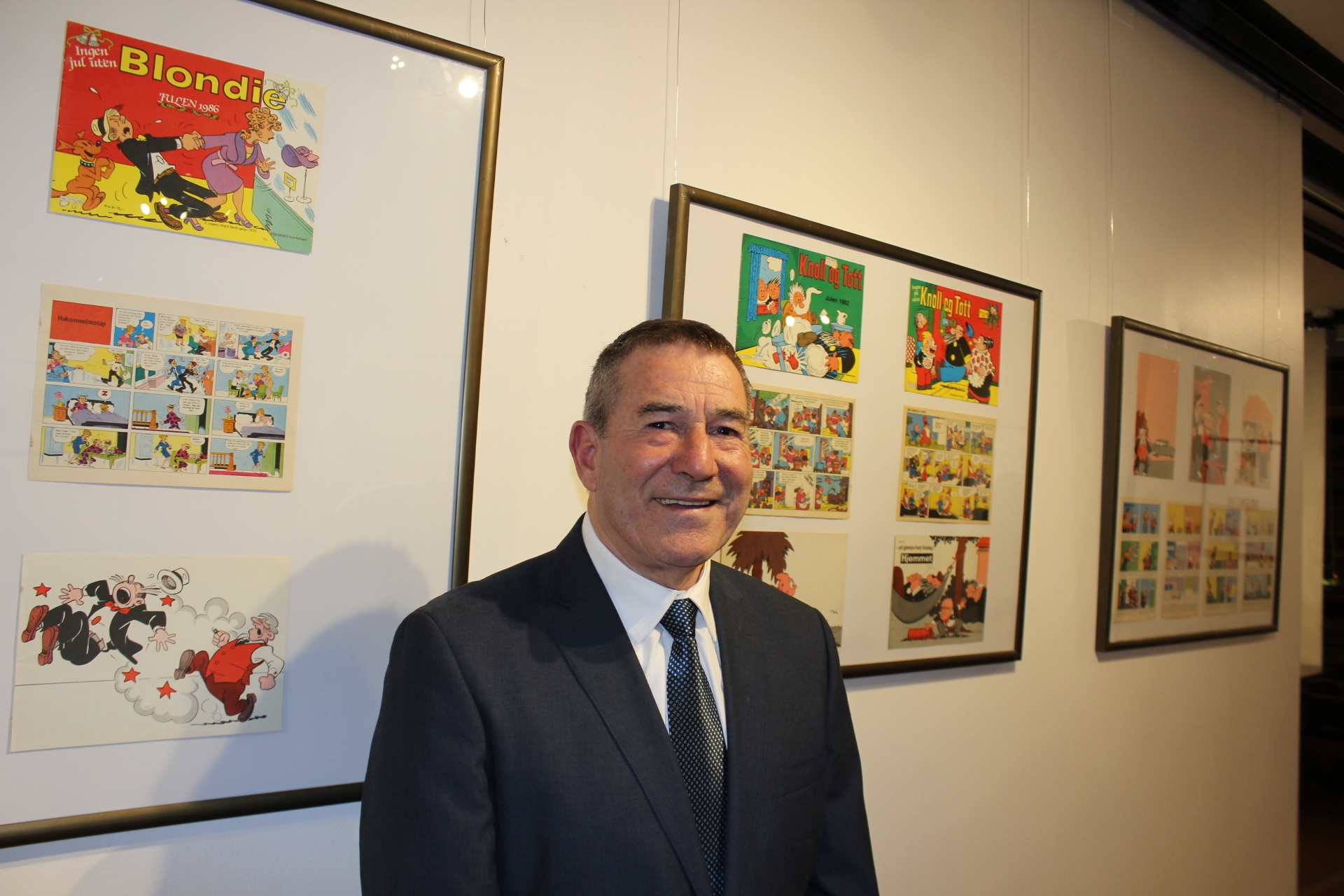 Se abre exposición de sellos postales y cómic en la Sala Viña del Mar