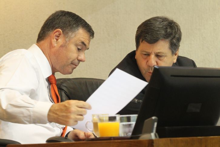 Senador Ossandón pide a ministro del Trabajo avanzar en Sala Cuna Universal