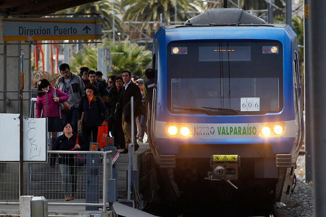 Se detuvo a dos presuntos responsables por rayado de metro en Villa Alemana