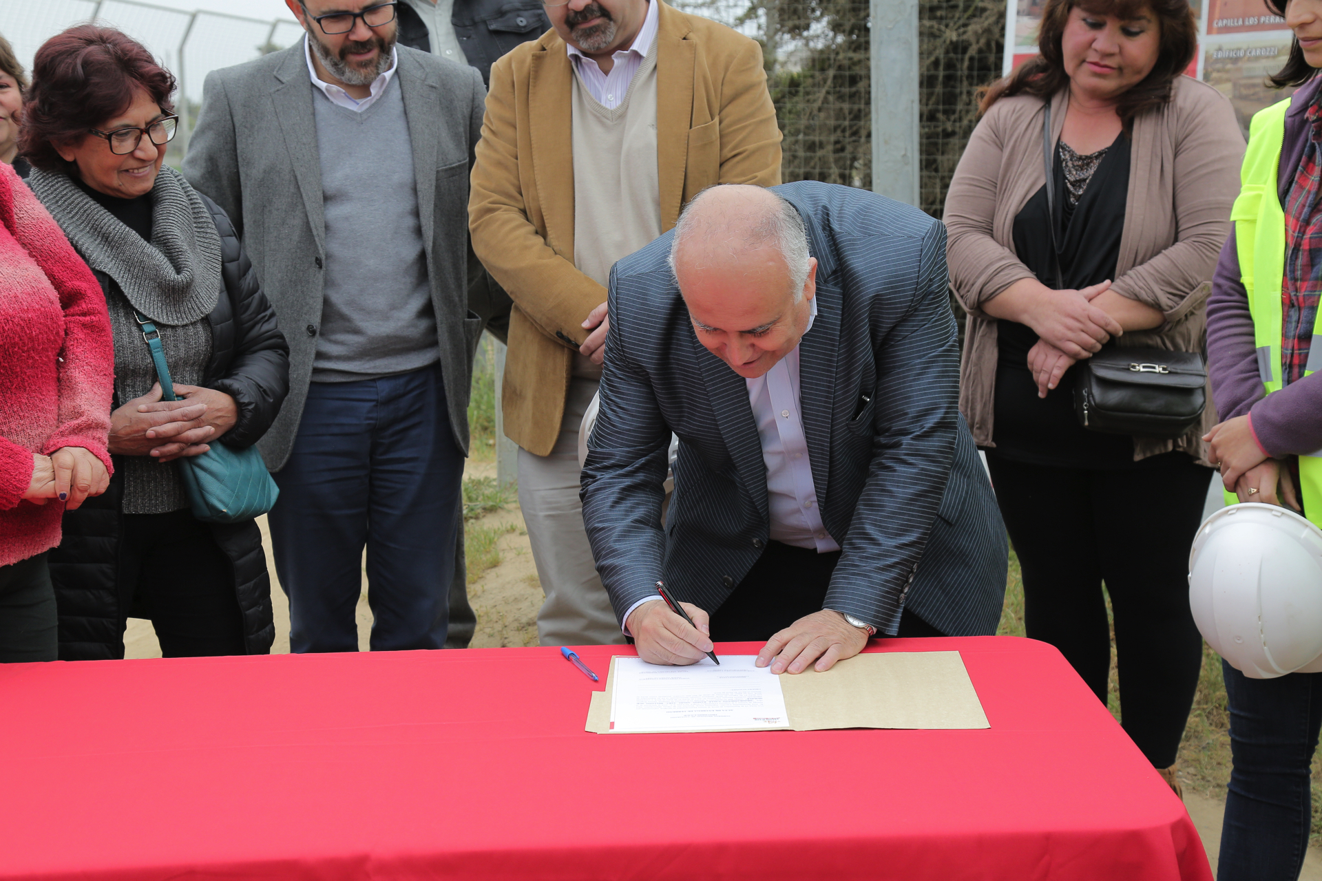 Entregan terreno para iniciar pavimentación de Ramón Ángel Jara