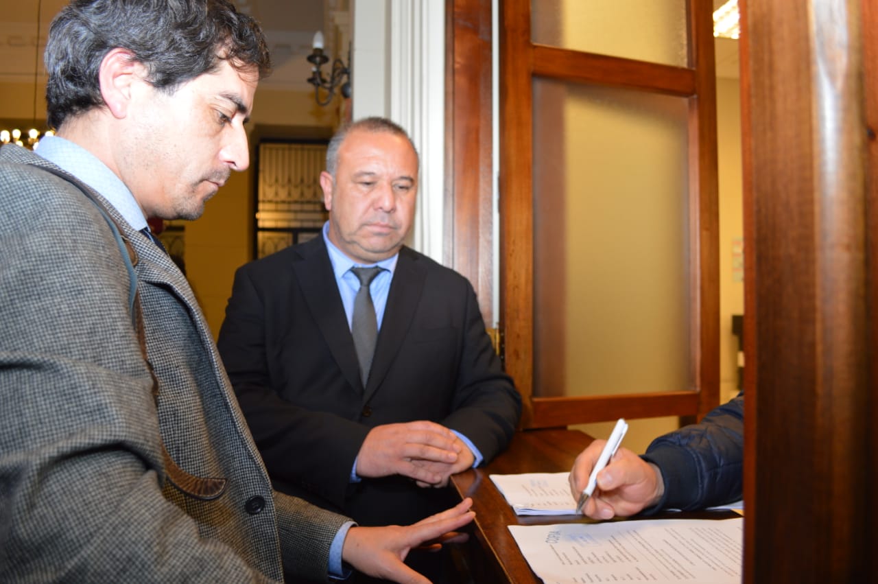 Mauricio Carrasco Pardo, alcalde de Quintero, presentó un recurso de protección en Valparaíso por emisión de gases tóxicos en la comuna