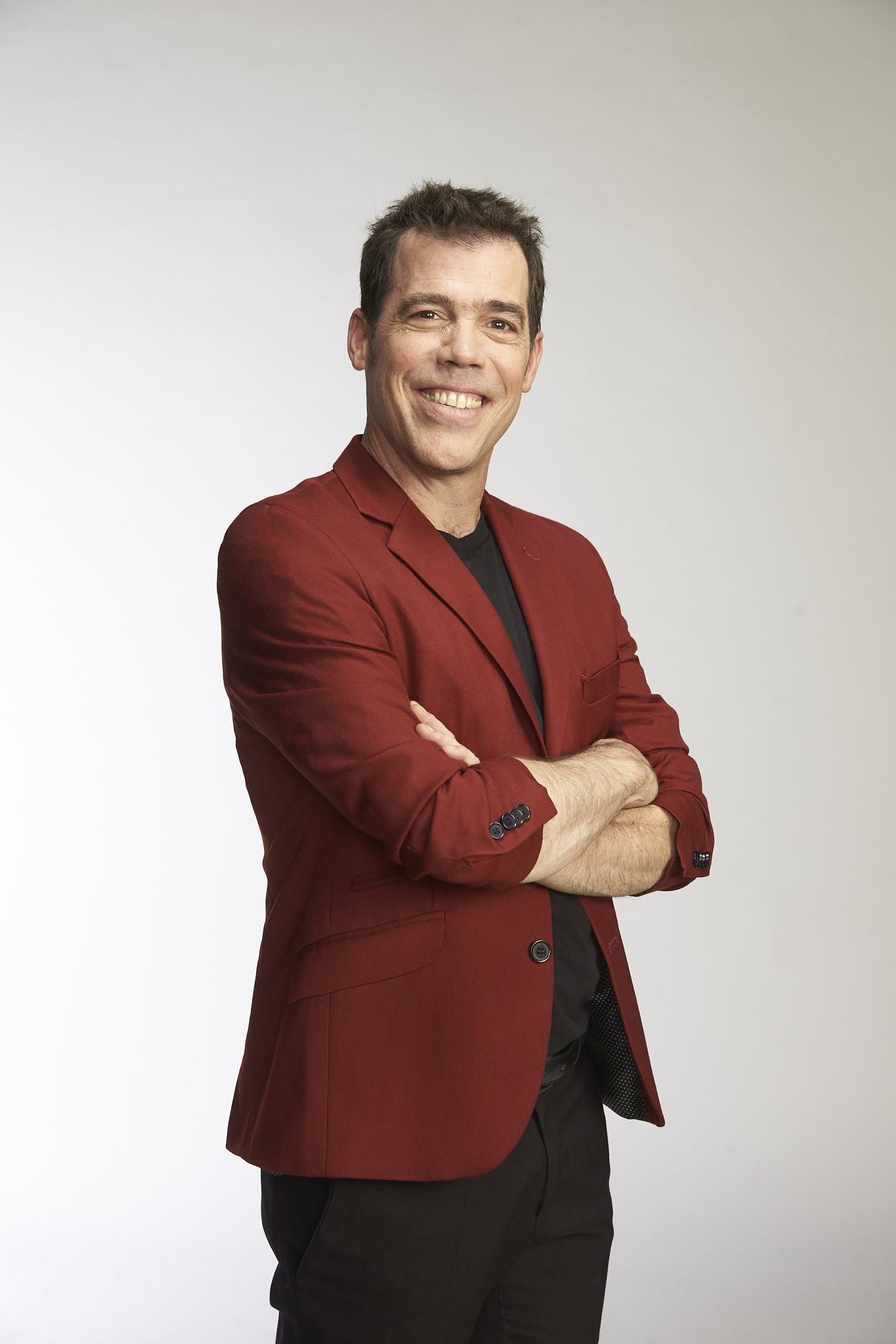 De Rojo al Festival: Álvaro Escobar es confirmado como jurado del certamen viñamarino