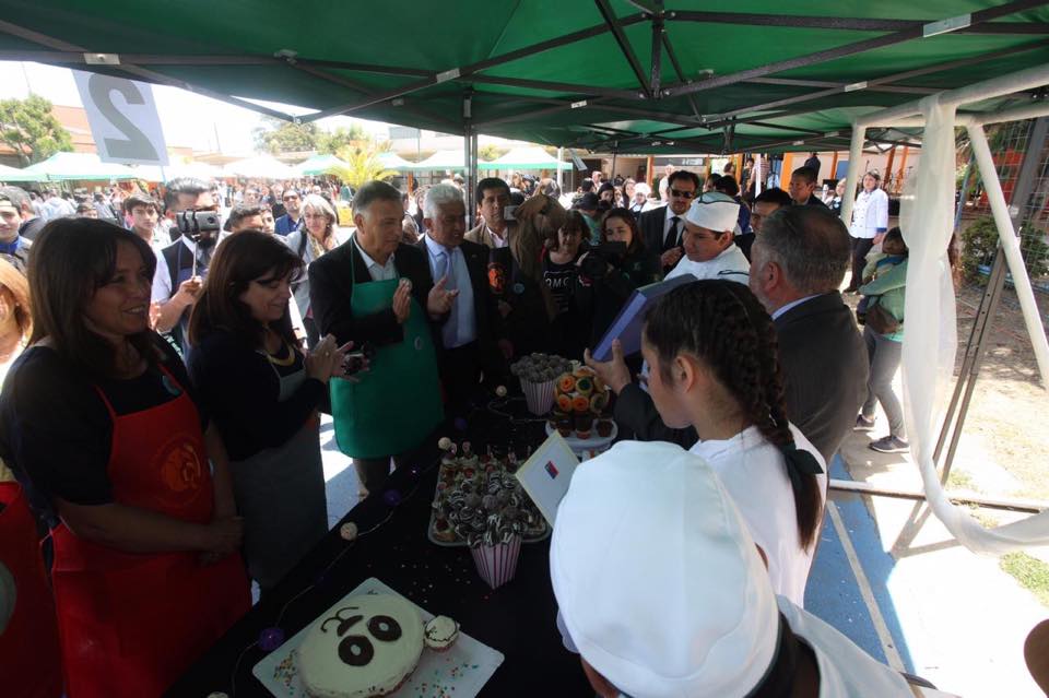 Más de 20 establecimientos educacionales participaron de la “Segunda muestra gastronómica escolar 2018”