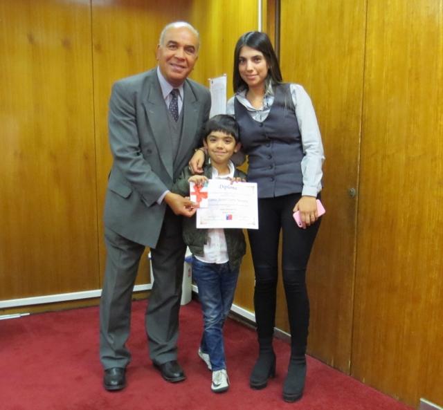 Nueve fueron los homenajeados en tradicional once con que IPS reconoce logros escolares