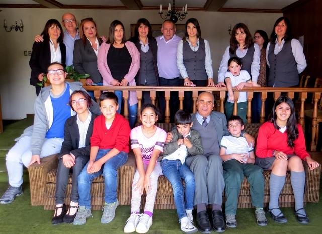 Nueve fueron los homenajeados en tradicional once con que IPS reconoce logros escolares