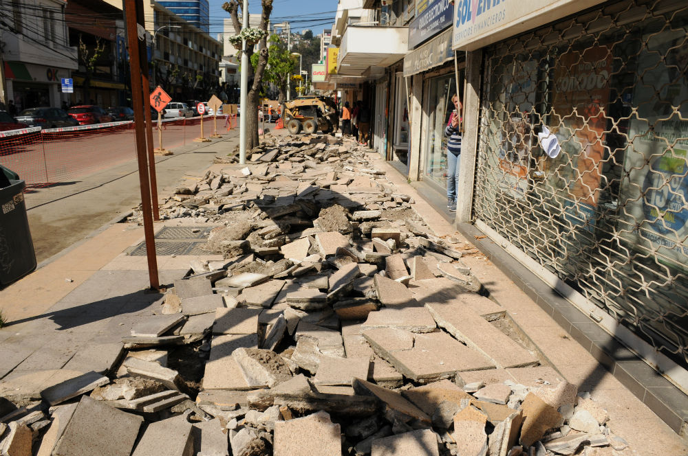 Comienzan las obras de reposición de aceras en el último tramo de calles céntricas de Viña del Mar