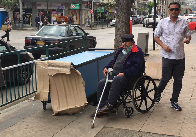 Municipio de Viña del Mar entregó módulos para ordenamiento comercial de calles Quillota y Valparaíso Oriente