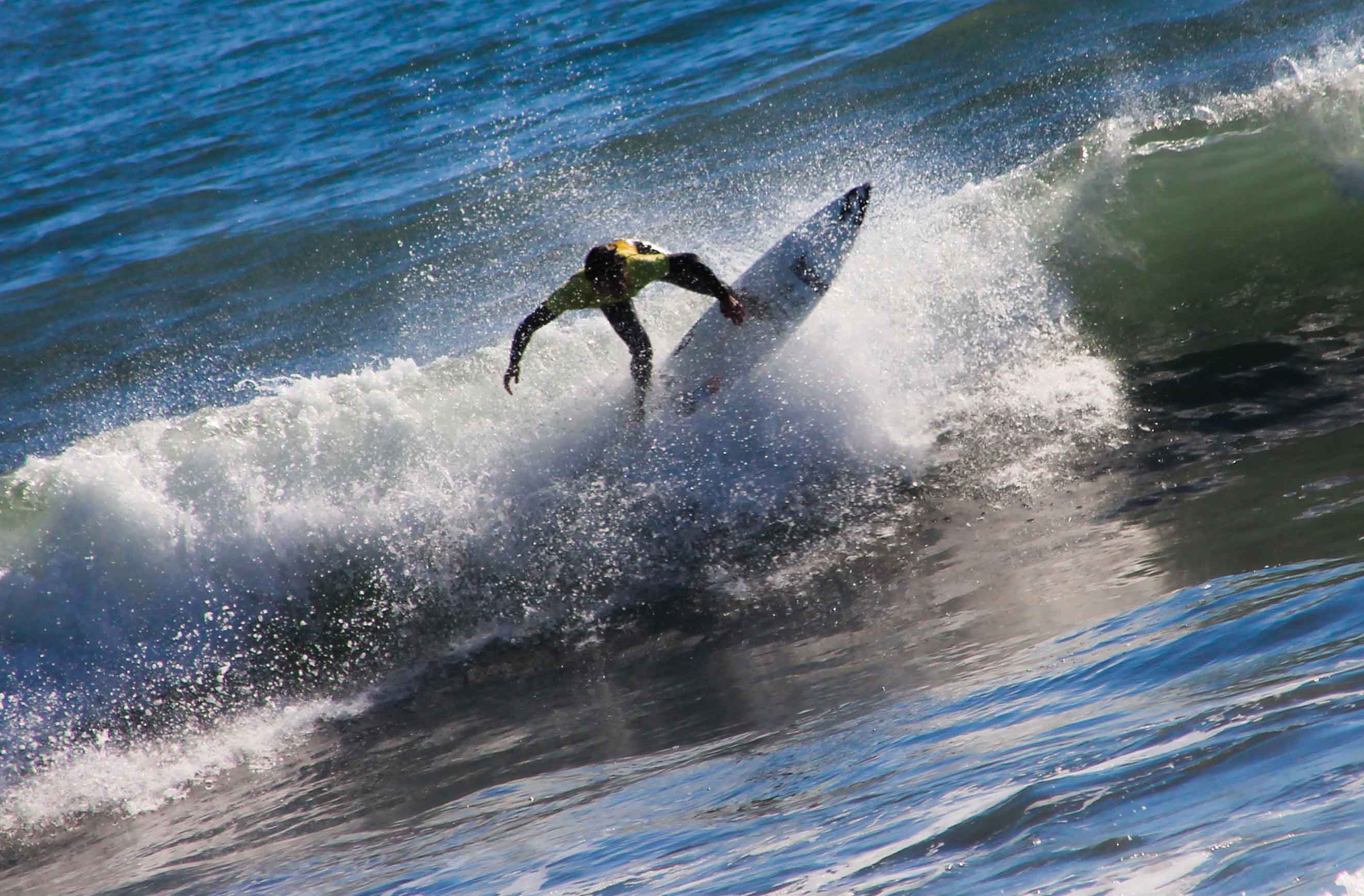 Municipio de Concón abre postulación para curso internacional de instructores de surf