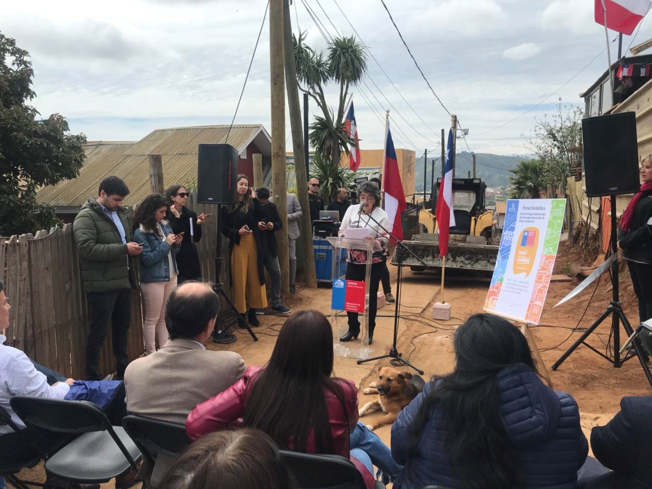 Campamento Amanecer inicia proceso de urbanización con obras de instalación de redes de agua potable y alcantarillado