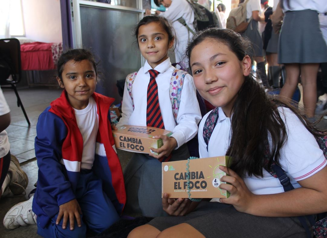 Programa “Cambia El Foco: Suma Buena Energía” beneficiará cerca de 9 mil familias de la región de Valparaíso y sus comunidades escolares