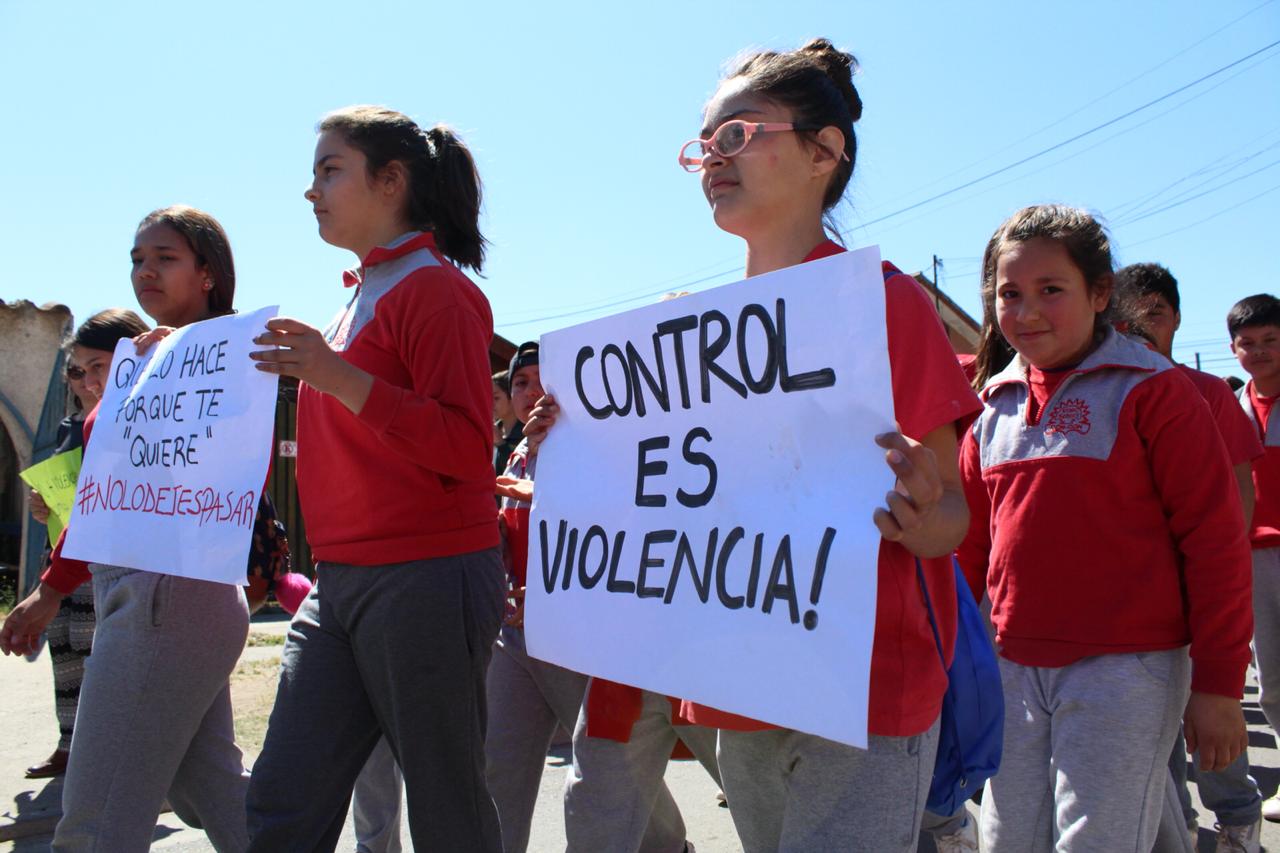 Conconinas realizaron caminata por la “No violencia contra la mujer” #NoLoDejesPasar