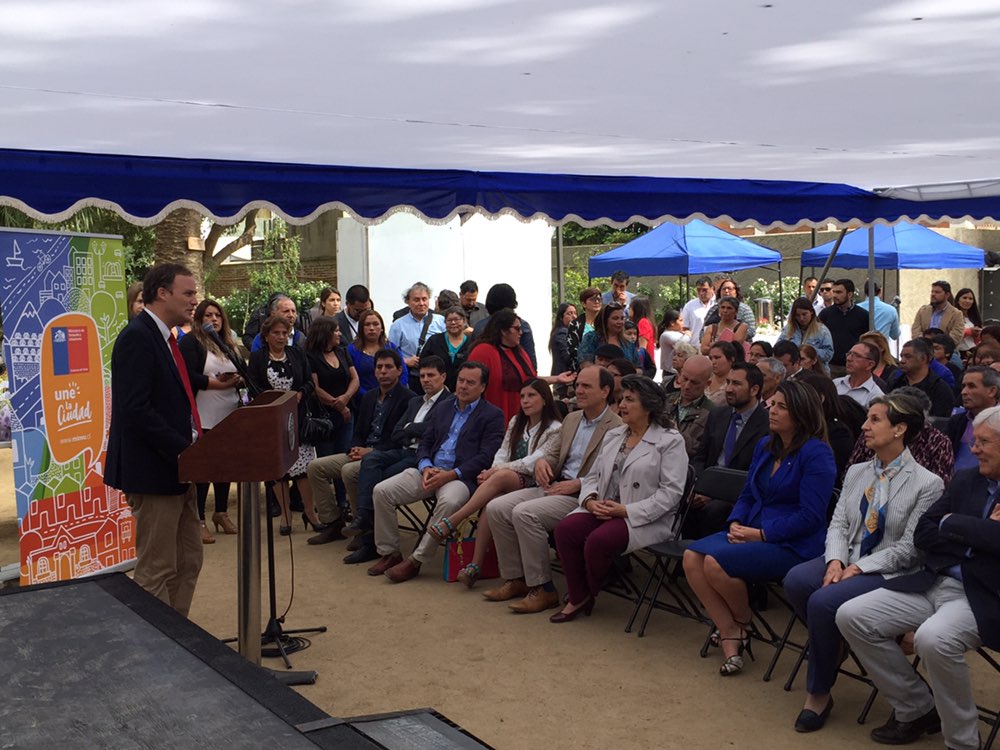 Viña del Mar: 127 familias del Campamento Manuel Bustos recibieron títulos de dominio