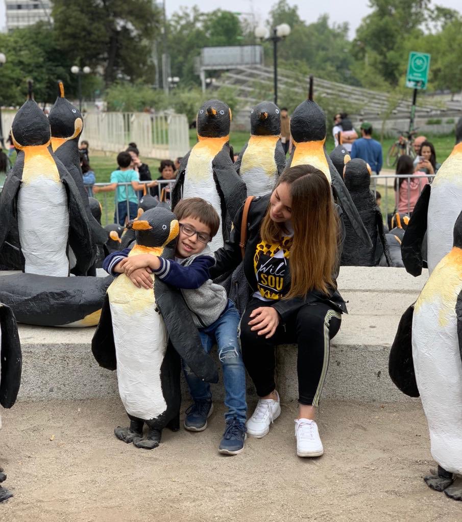 Largas filas marcan jornada de entrega de #1000pinguinos13C