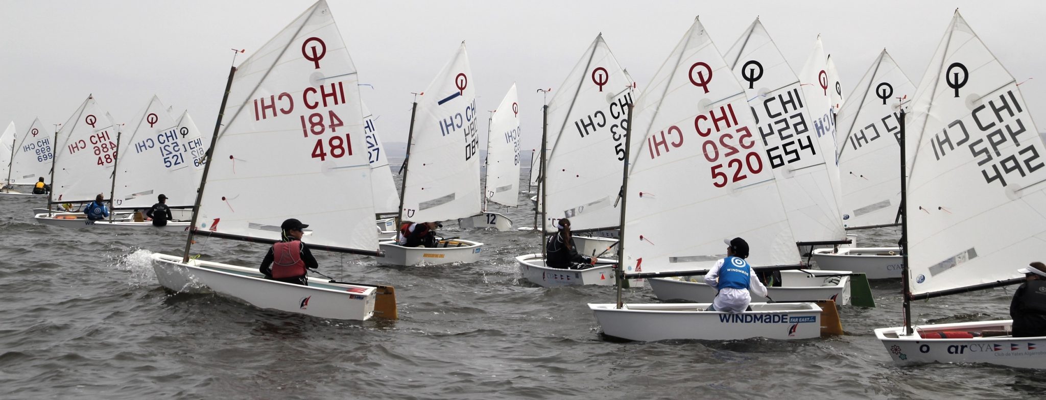 Más de 70 veleristas compiten por clasificar a la selección para Sudamericano de Optimist