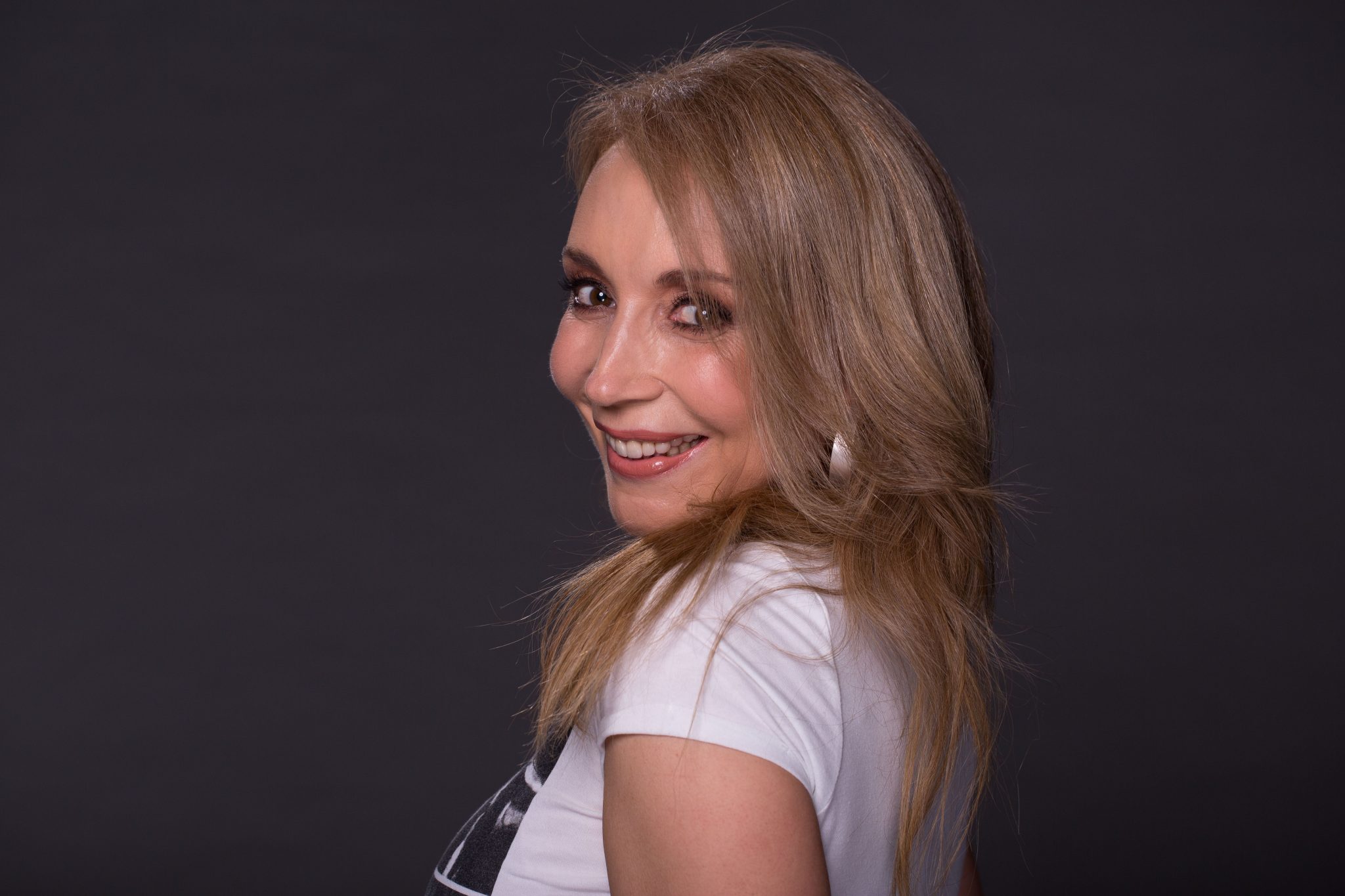 “La Huincha”: Nuevo estelar de TVN conducido por Karen Doggenweiler