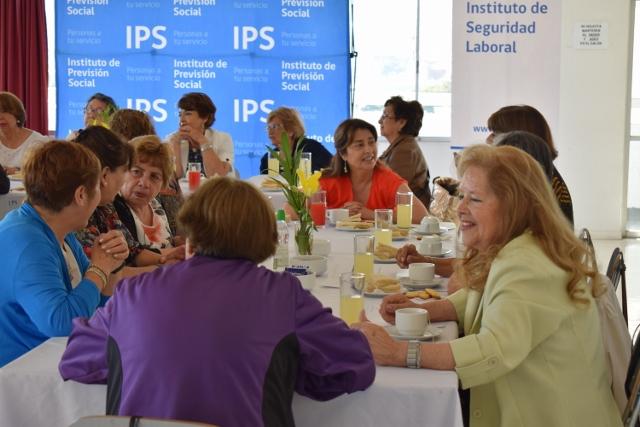 Más de 208 mil pensionados de la región de Valparaíso empezaron a recibir aguinaldo navideño