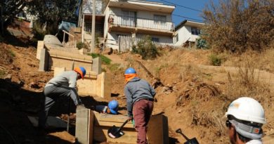 Viña del Mar: Comunidad del Campamento Valdivia contará con urbanización sanitaria este semestre