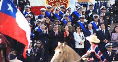 Valparaíso: Carabineros y Fuerzas Armadas conmemoraron el 140° Aniversario del Combate Naval de Iquique con presentación