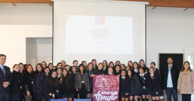 Concón: Alumnas del Colegio Albamar participan en conversatorio “Más Mujeres en Energía”