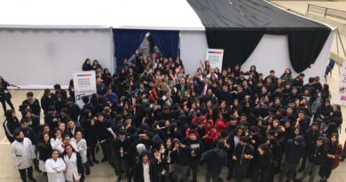 Estudiantes de Limache participan en charla sobre bullying y ciberacoso