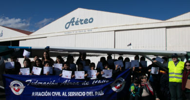 Concón: Más de 100 niños realizaron su primer vuelo gracias a convenio entre municipio y Club Aéreo Naval