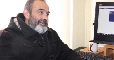 Lingüista critica uso de términos “Patipelao” y “Pelafustán”: “Denotan un clasismo impresentable”