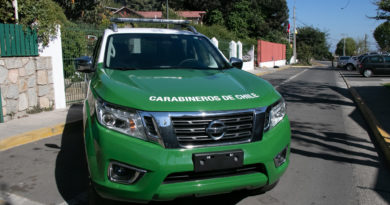 Municipio de Concón entregó nueva camioneta a Carabineros de la 4ta Comisaría y Concejo aprobó la compra e instalación de tres pórticos