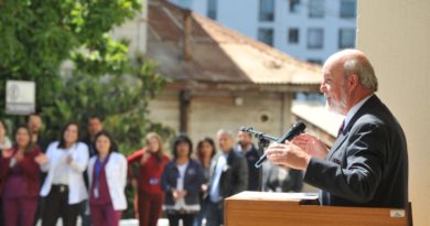 Hospital Dr. Eduardo Pereira de Valparaíso realiza emotiva ceremonia de reconocimiento a funcionarios que cumplen años de servicio