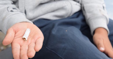 ¿Por qué los adolescentes prueban cigarrillo o marihuana?