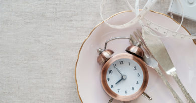 Experta en nutrición y dietética analiza beneficios y riesgos asociados al ayuno intermitente