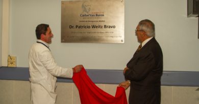 Hospital Carlos Van Buren realizó homenaje a Patricio Weitz