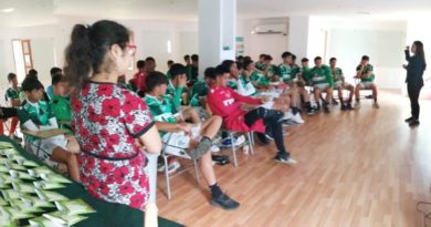 Se realizaron charlas sobre sexualidad segura a jóvenes Sub 15 y 16 de Santiago Wanderers