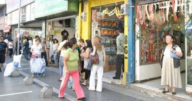 Colegio Médico de Valparaíso rechaza eventual reaperura de comercio