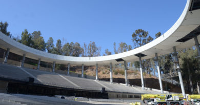 Retiran estructura de techumbre del Anfiteatro de la Quinta Vergara