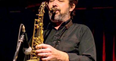 Saxofonista porteño interpretará pieza musical de folclorista Margot Loyola