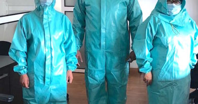 Egresado de la UPLA colabora con creación de ropa médica sustentable