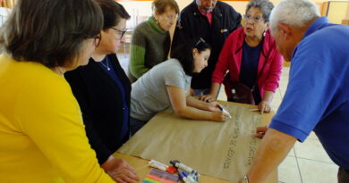 Personas mayores valoran su historia en comunidad en taller de vinculación