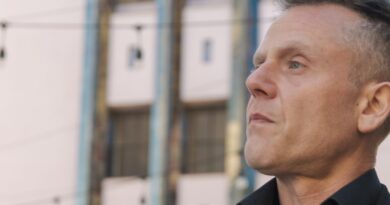 <strong>Yosef Salvo libera la historia del amor perdido en el tiempo de “Isabel”</strong>