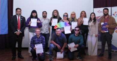 Personas Trans de Viña del Mar recibieron becas de estudio a través de inédito convenio entre el Municipio e insituto AIEP