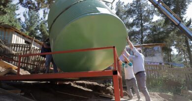 Amplían entrega de agua en Laguna Verde con dos nuevos estanques de 10.000 litros